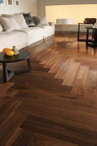 American-Walnut-Herringbone-BaliksirtiParke