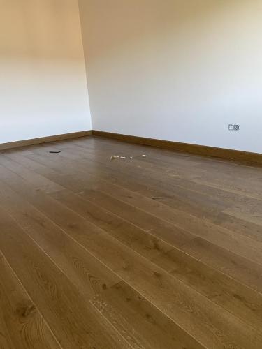 Oak-Brown-Rustic-Palnk-Derzli-Parke