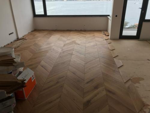 Oak-Massive-Rustic-Chevron-Macar-Parke (1)