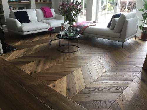Oak-Masssive-Rustic-Chevron-Macar-Parke